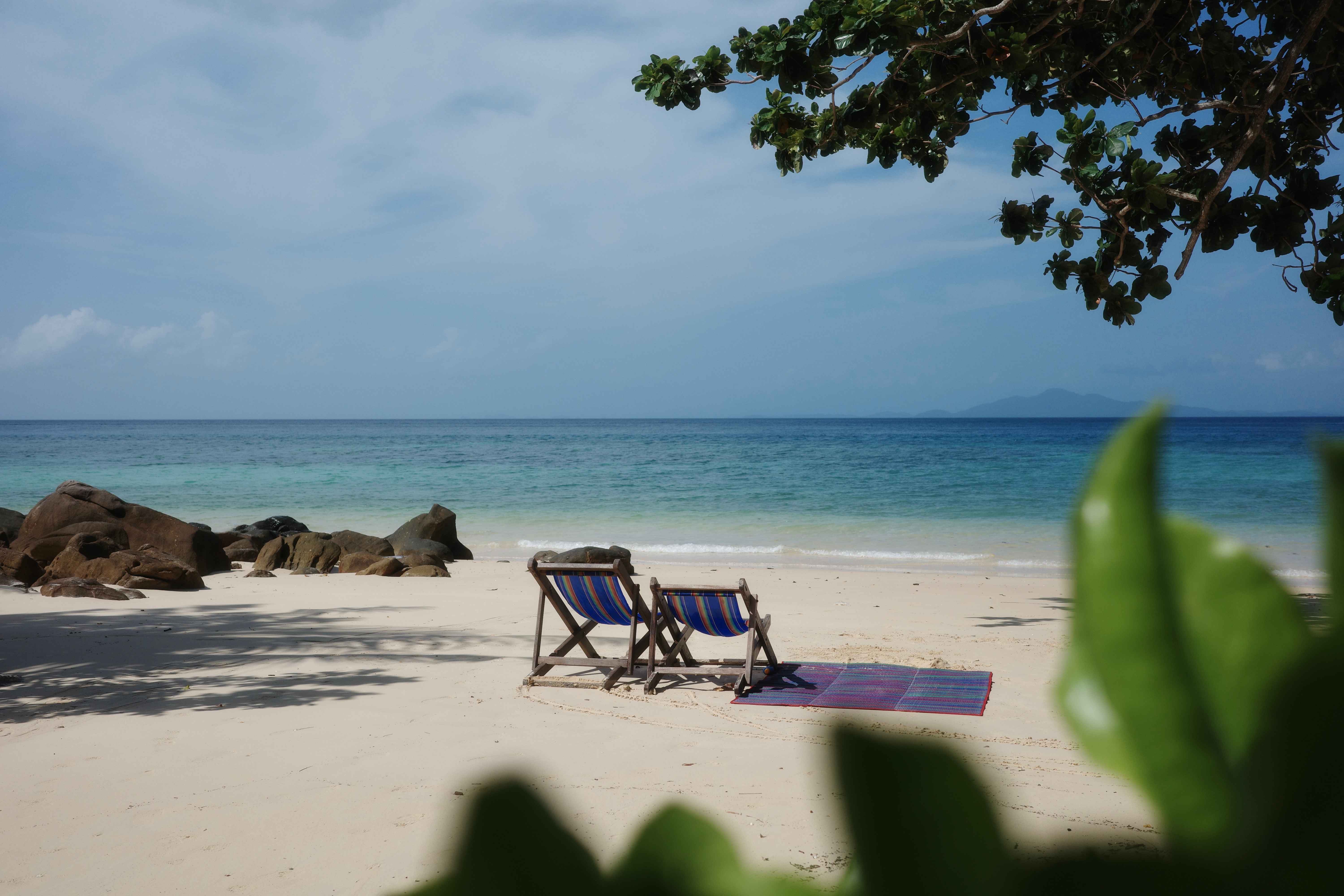 Beach Front Bungalow - Fan Room